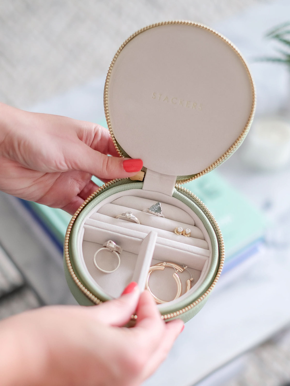 Stackers Ronde Travel Jewellery Box Saliegroen - Mystackers