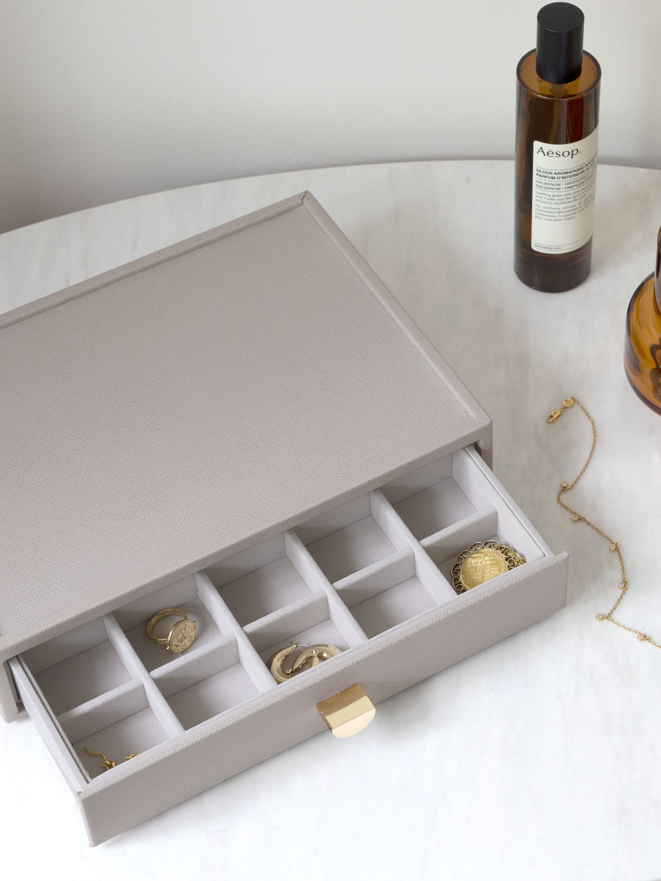 Stackers kleine Sieradenlade voor Klassieke Display Juwelendoos Taupe - Mystackers