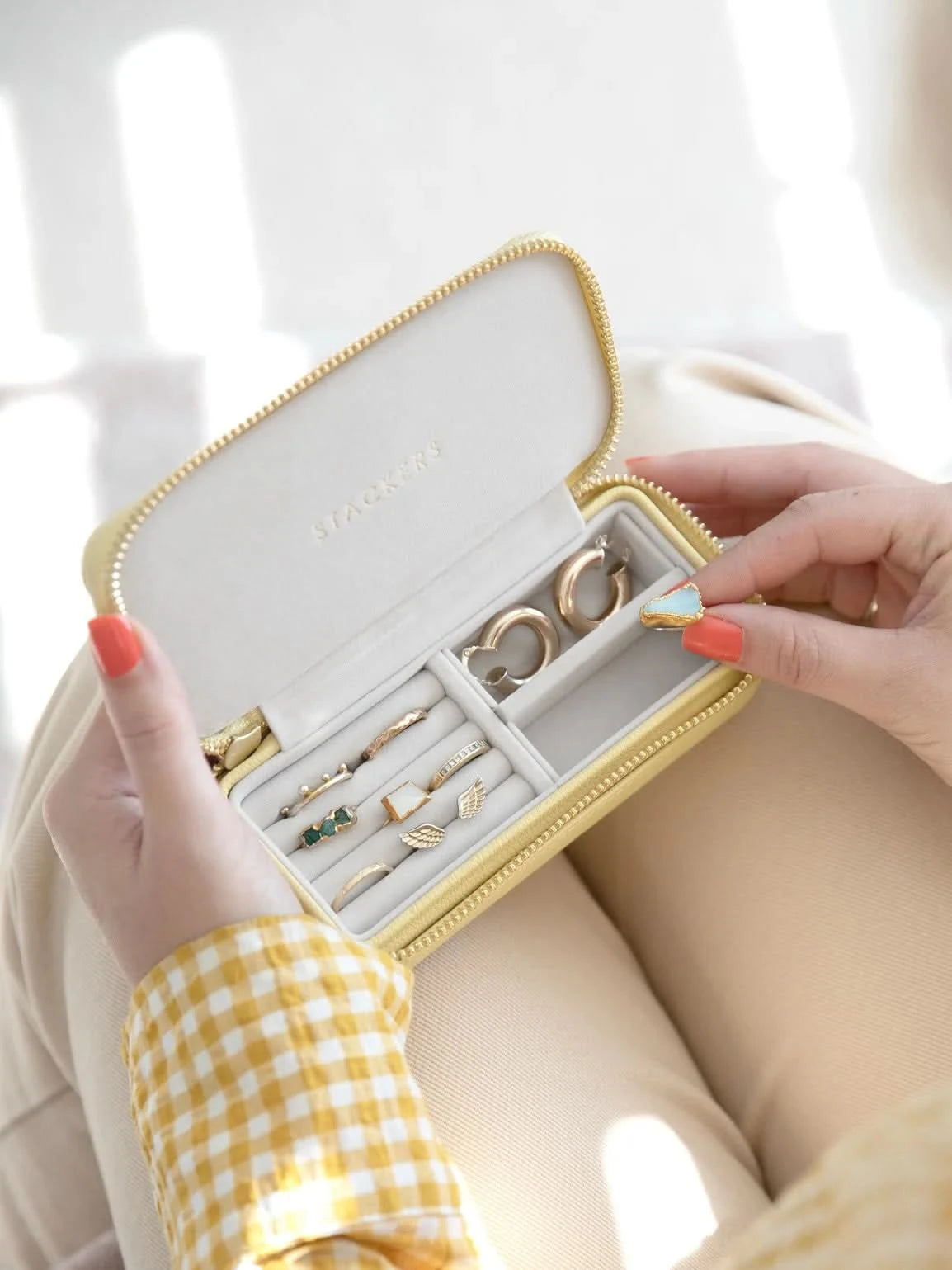 Stackers Medium Travel box Geel - Mystackers